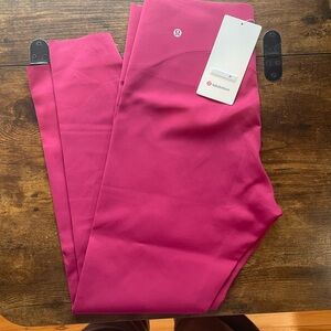 Lululemon Glow Up High-Rise, in Magenta, 14, NWT